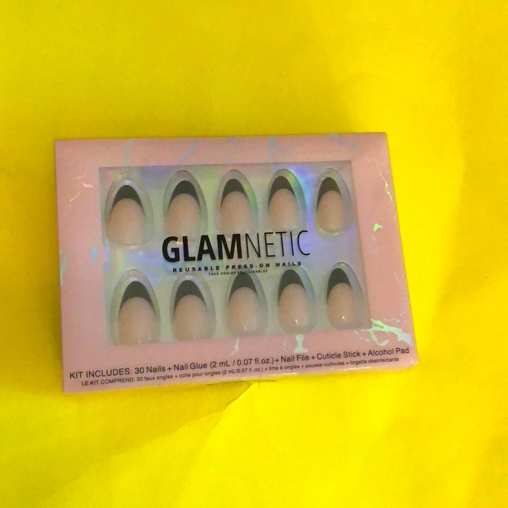 GLAMNETIC CAVIAR REUSABLE PRESSED ON NAILS